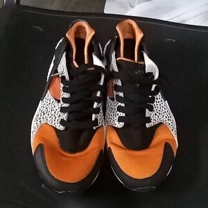 Nike Athletic Shoes - Black, White, Orange